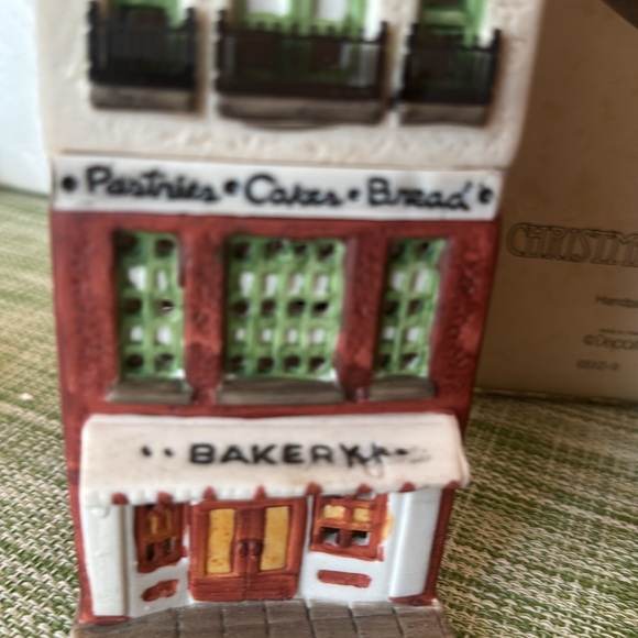 Christmas in the City. Dept. 56 Decor Bakery porcelain Brownstone. VINTAGE. EUC - Picture 14 of 16